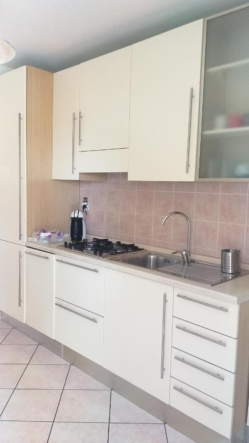 קפררולה Fiori E Farfalle Apartment מראה חיצוני תמונה