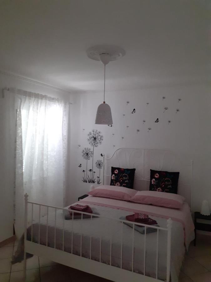 קפררולה Fiori E Farfalle Apartment מראה חיצוני תמונה
